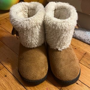 Amazon Boots Toddler Size 10 brown